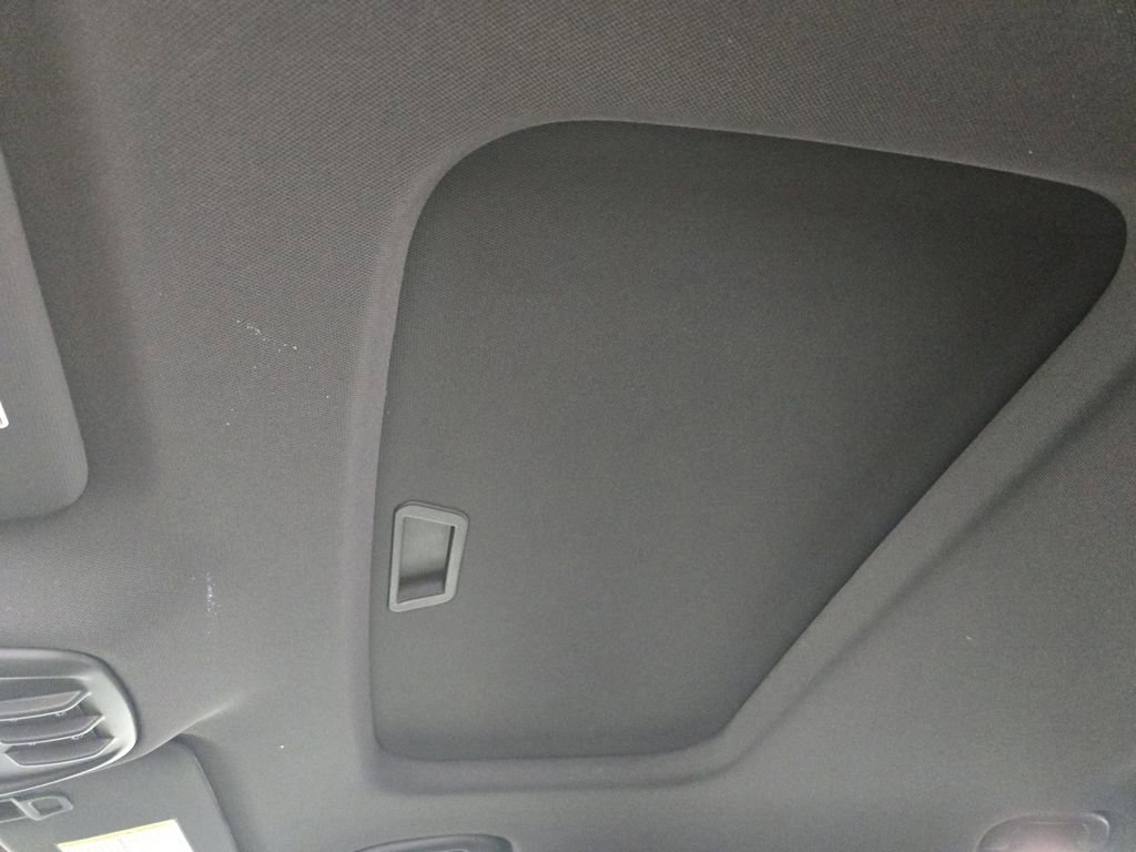 New 2026 Chevrolet Trax RS w/ Sunroof Package image 26