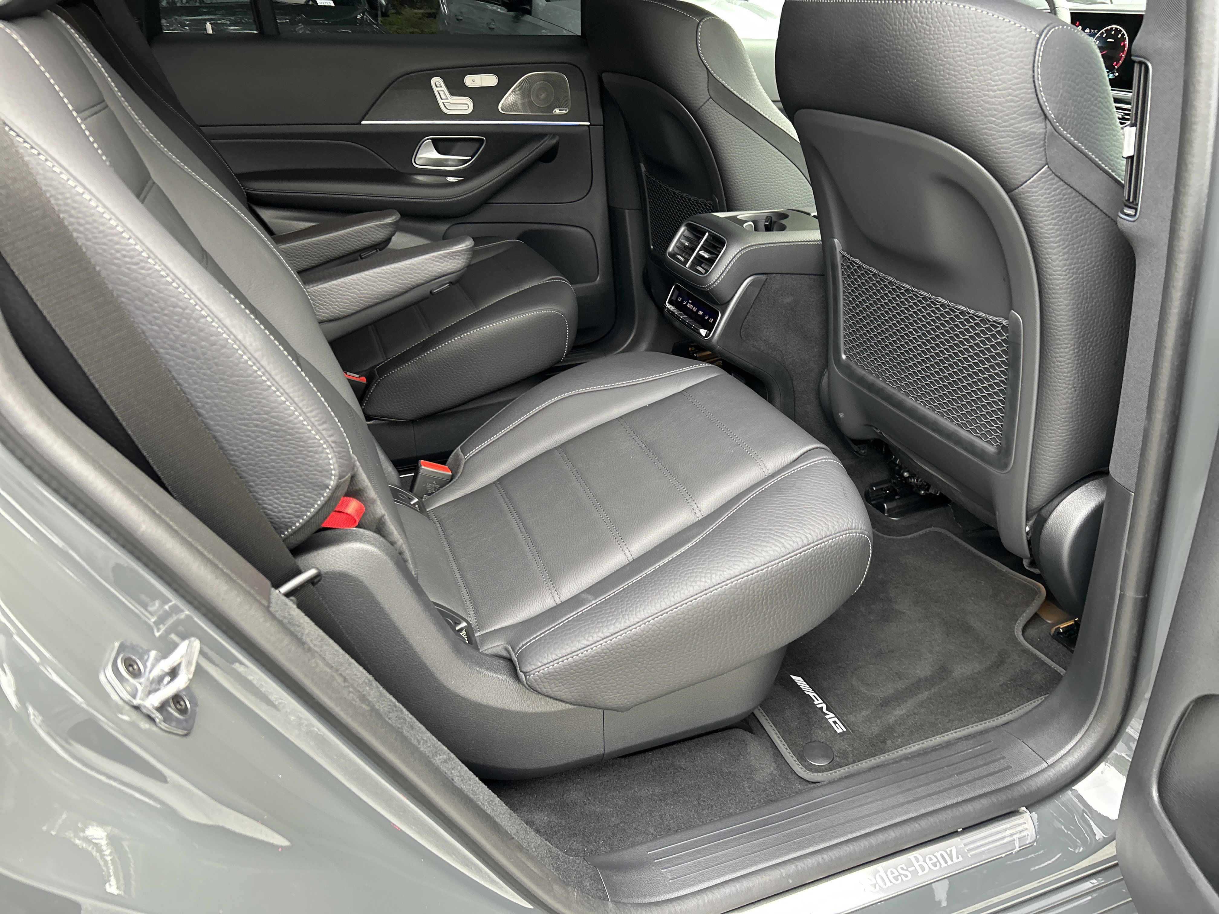 Certified 2026 Mercedes-Benz GLS 450 4MATIC image 47