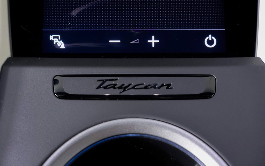 New 2025 Porsche Taycan 4S image 17