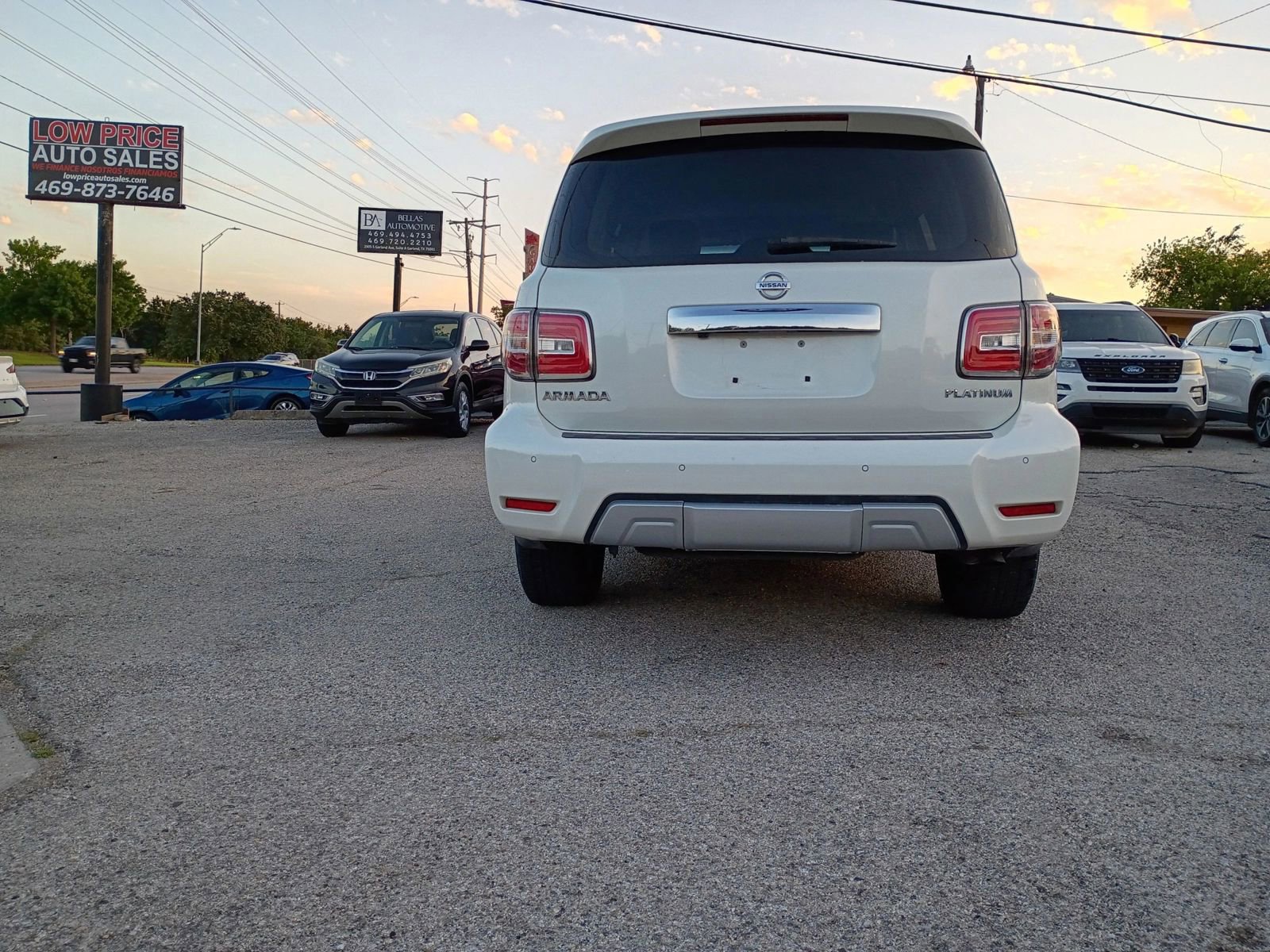 Used 2017 Nissan Armada Platinum w/ Captain Seat Package RWD image 4