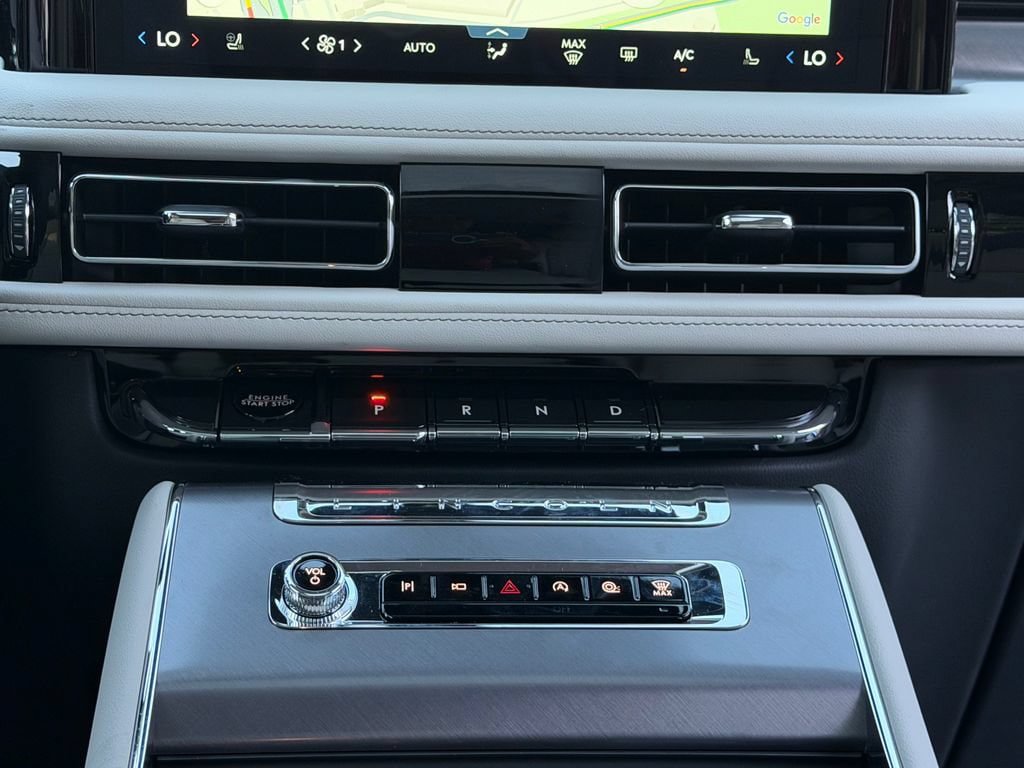New 2027 Lincoln Aviator AWD image 14