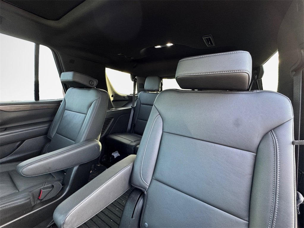 Used 2021 Chevrolet Tahoe LT w/ LT Signature Package image 26