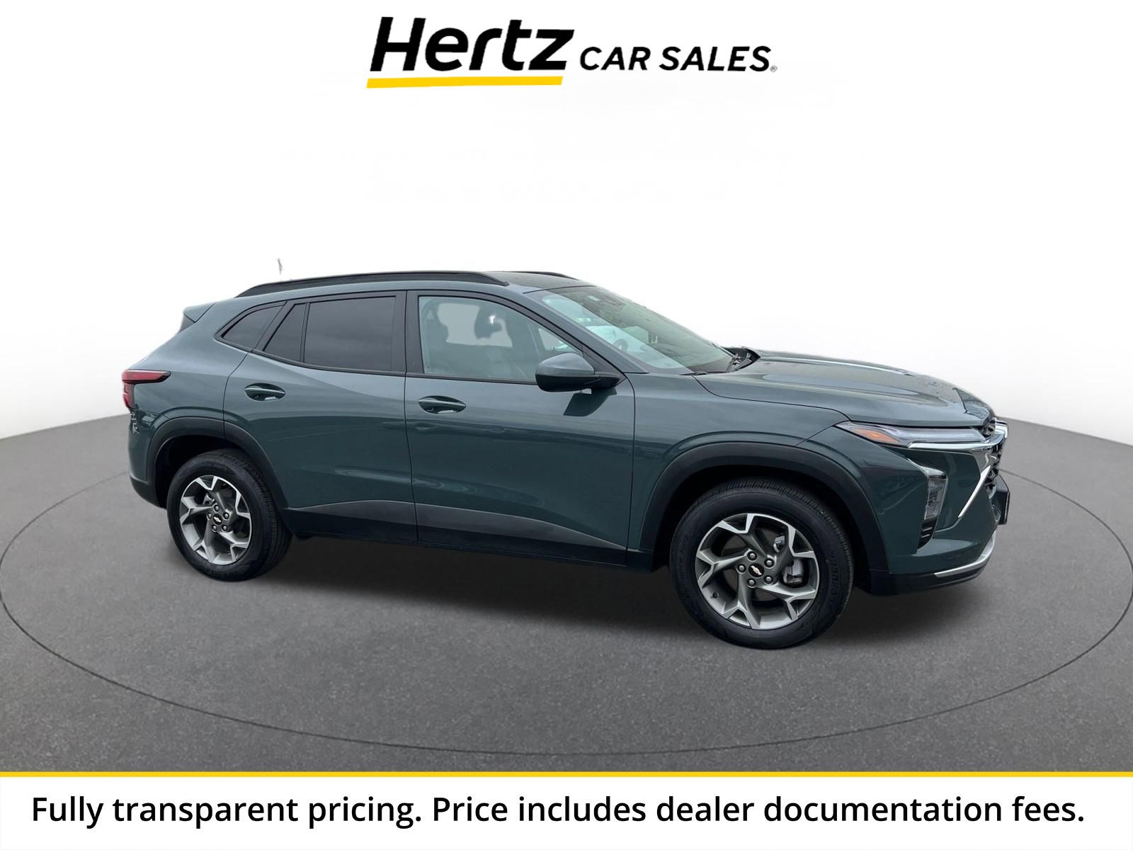 Used 2025 Chevrolet Trax LT FWD image 1