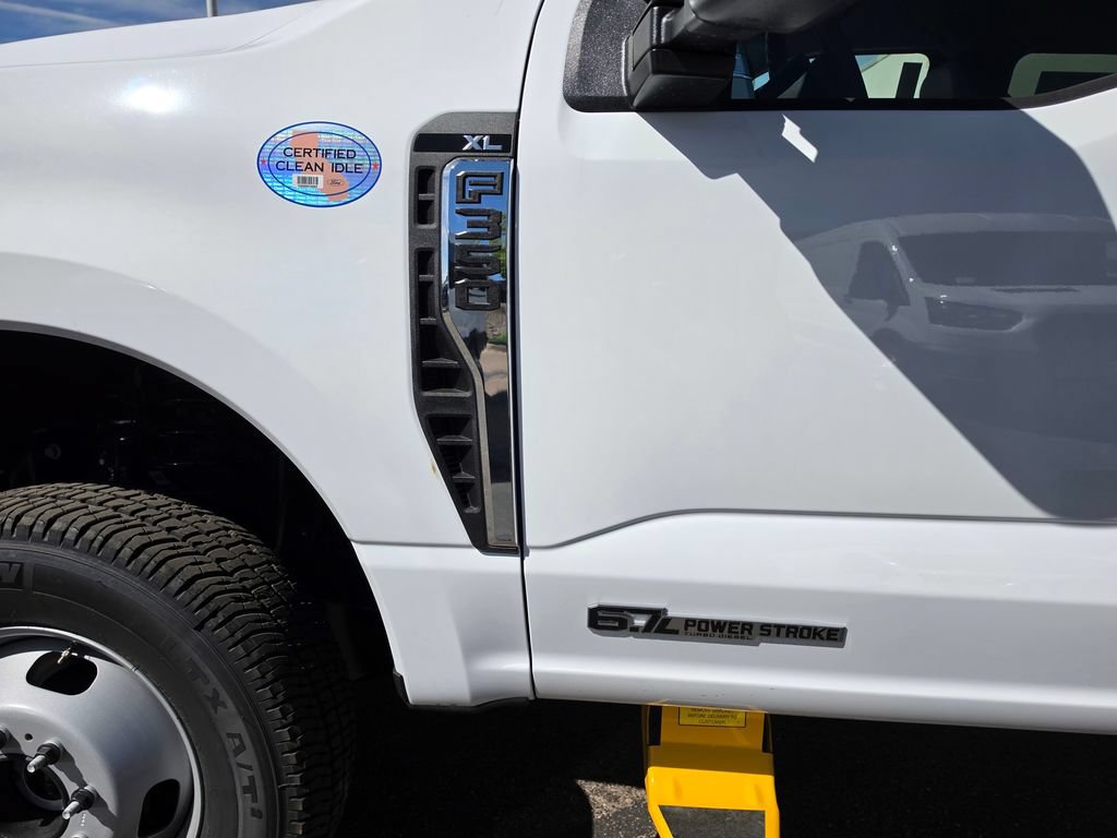 New 2026 Ford F350 XL w/ XL Chrome Package AWD/4WD image 21