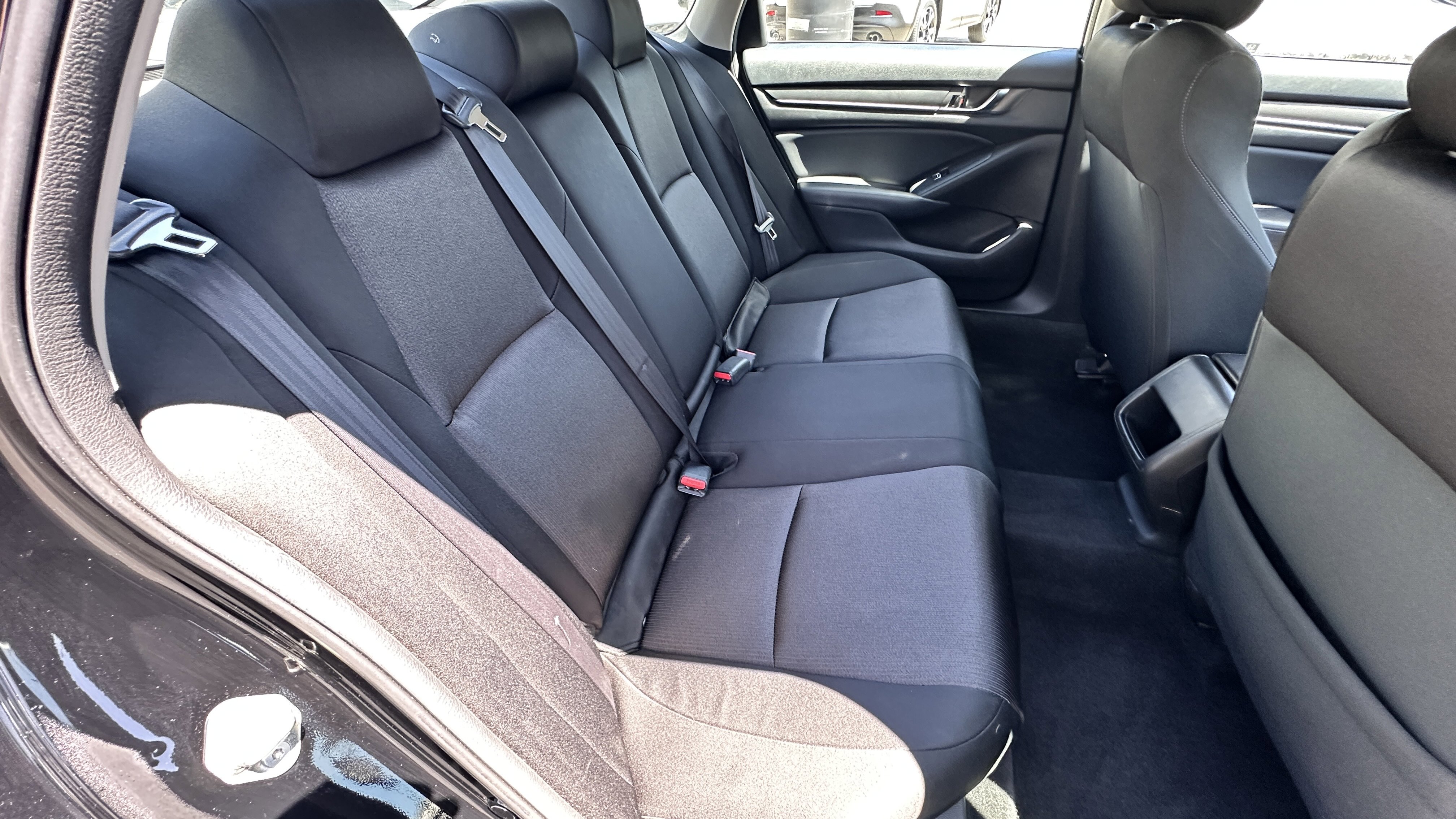Used 2018 Honda Accord LX image 29