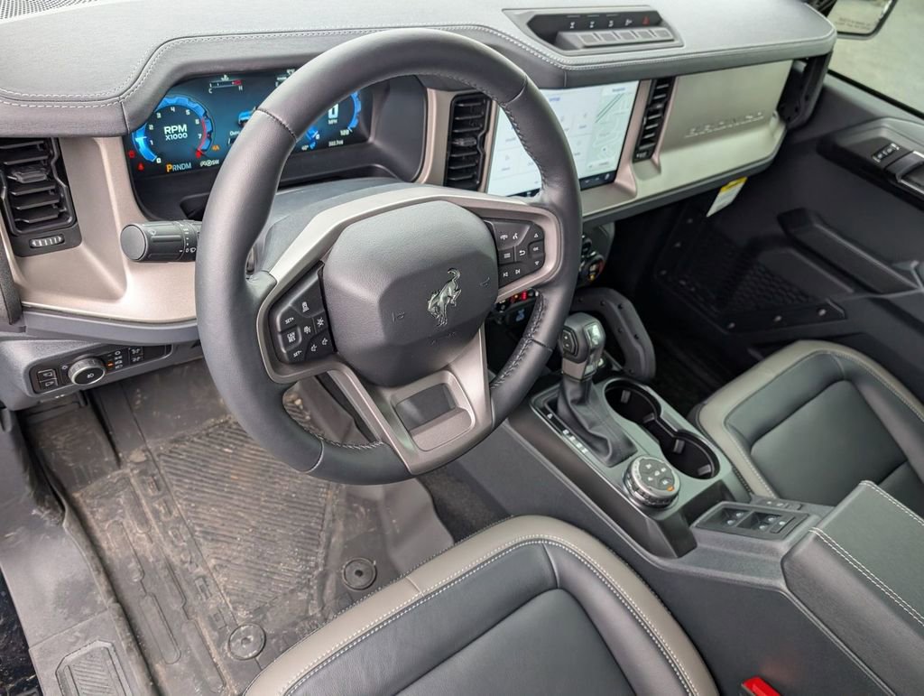 New 2025 Ford Bronco Outer Banks w/ Sasquatch Package image 19