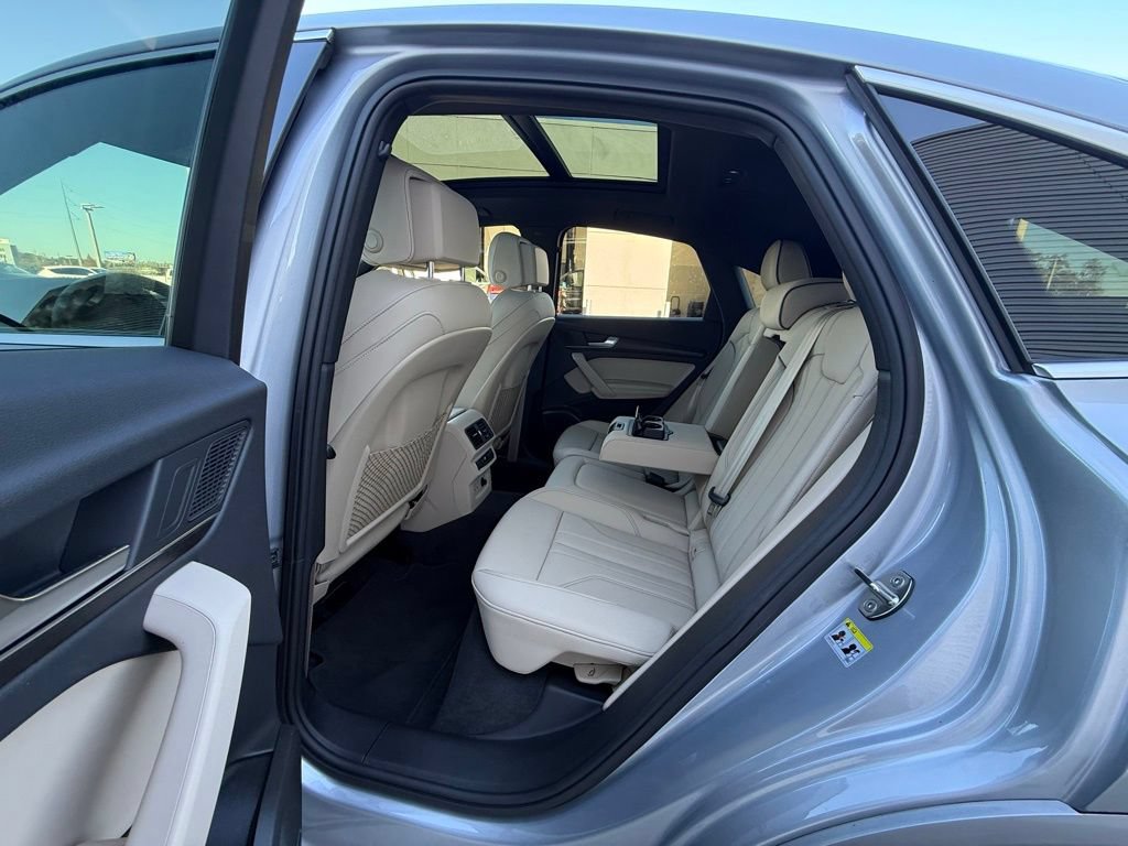 Used 2025 Audi Q5 2.0T Premium Plus w/ Premium Plus Package AWD/4WD image 64