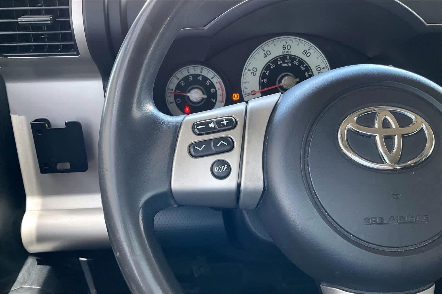 Used 2011 Toyota FJ Cruiser 4WD w/ TRD Sport Pkg image 21