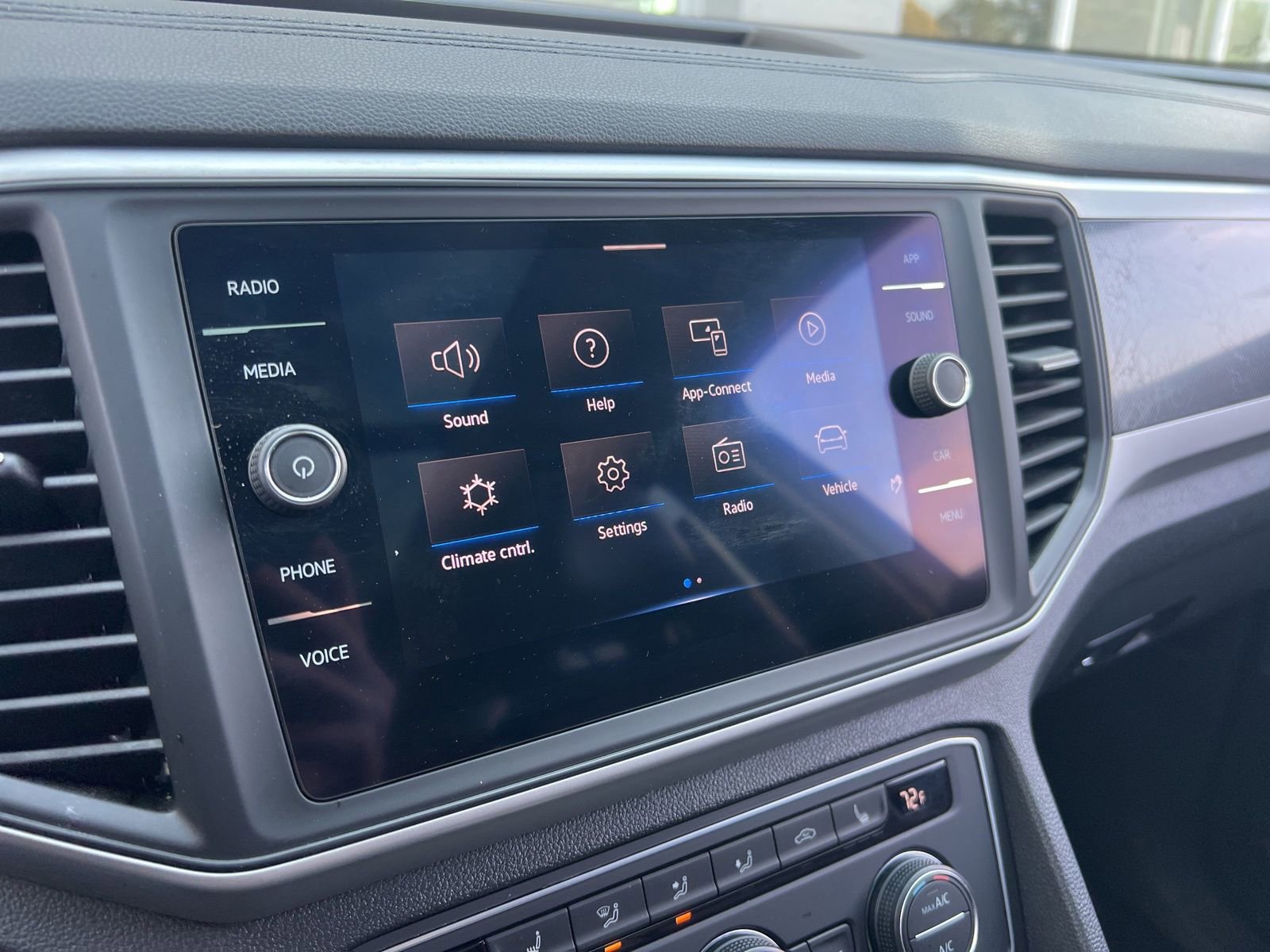 Used 2021 Volkswagen Atlas SE w/ Panoramic Sunroof Package image 23