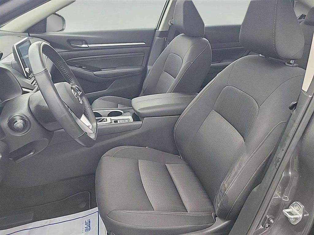 Used 2022 Nissan Altima 2.5 SV w/ SV Premium Package image 15