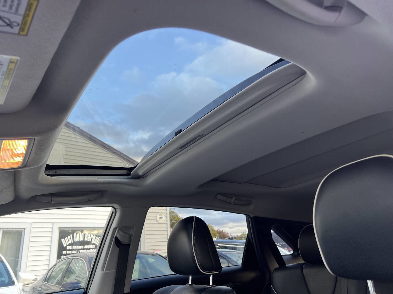 Used 2015 Toyota Venza XLE w/ XLE Premium Package image 32