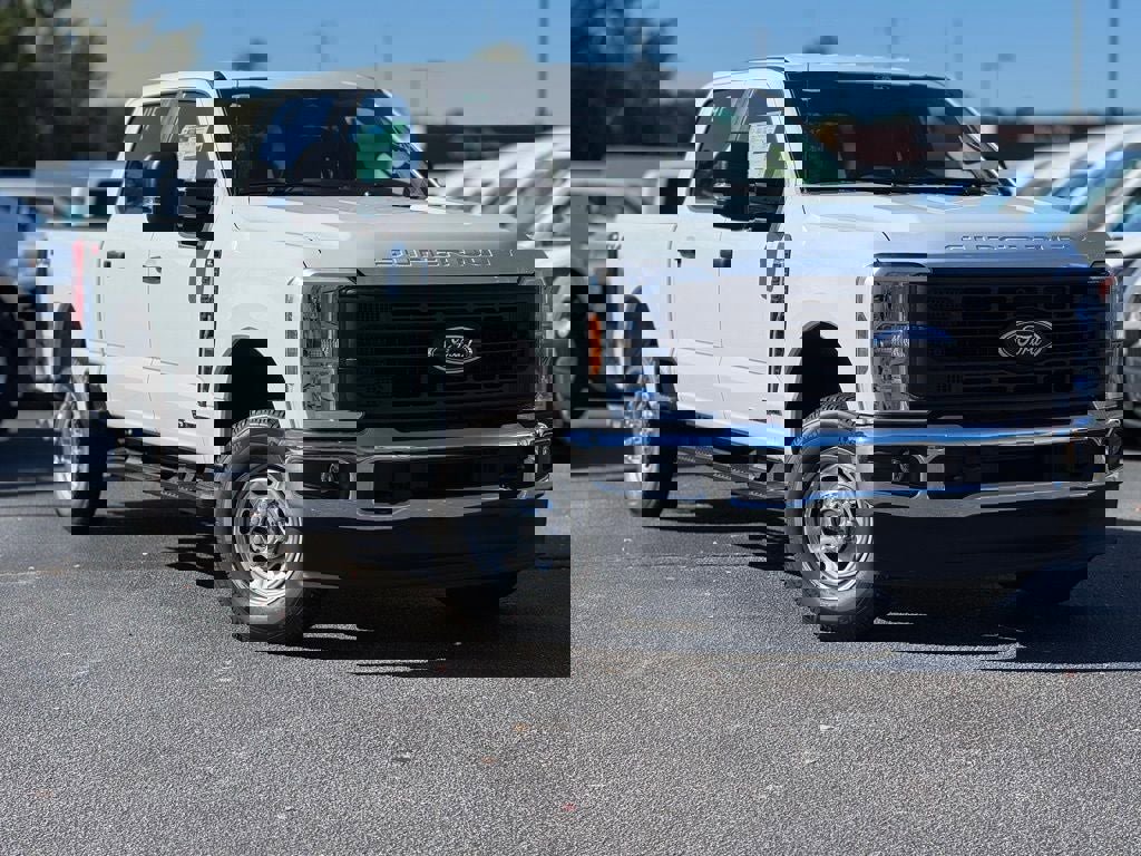 New 2026 Ford F250 XL image 2