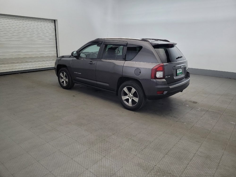 Used 2017 Jeep Compass High Altitude AWD/4WD image 3
