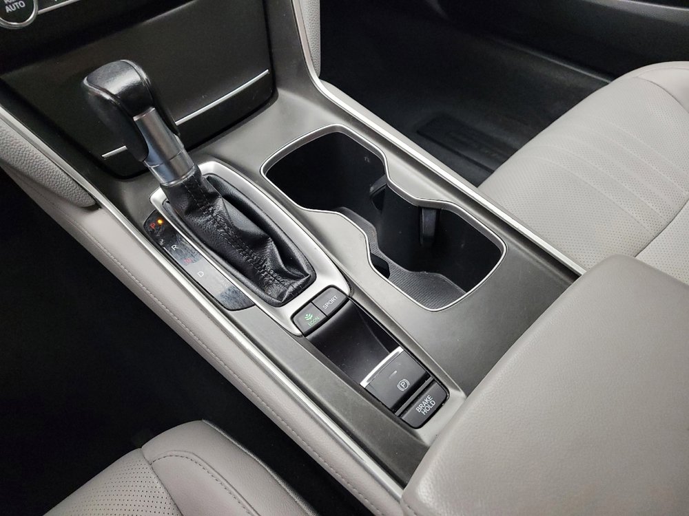 Used 2018 Honda Accord Touring image 26