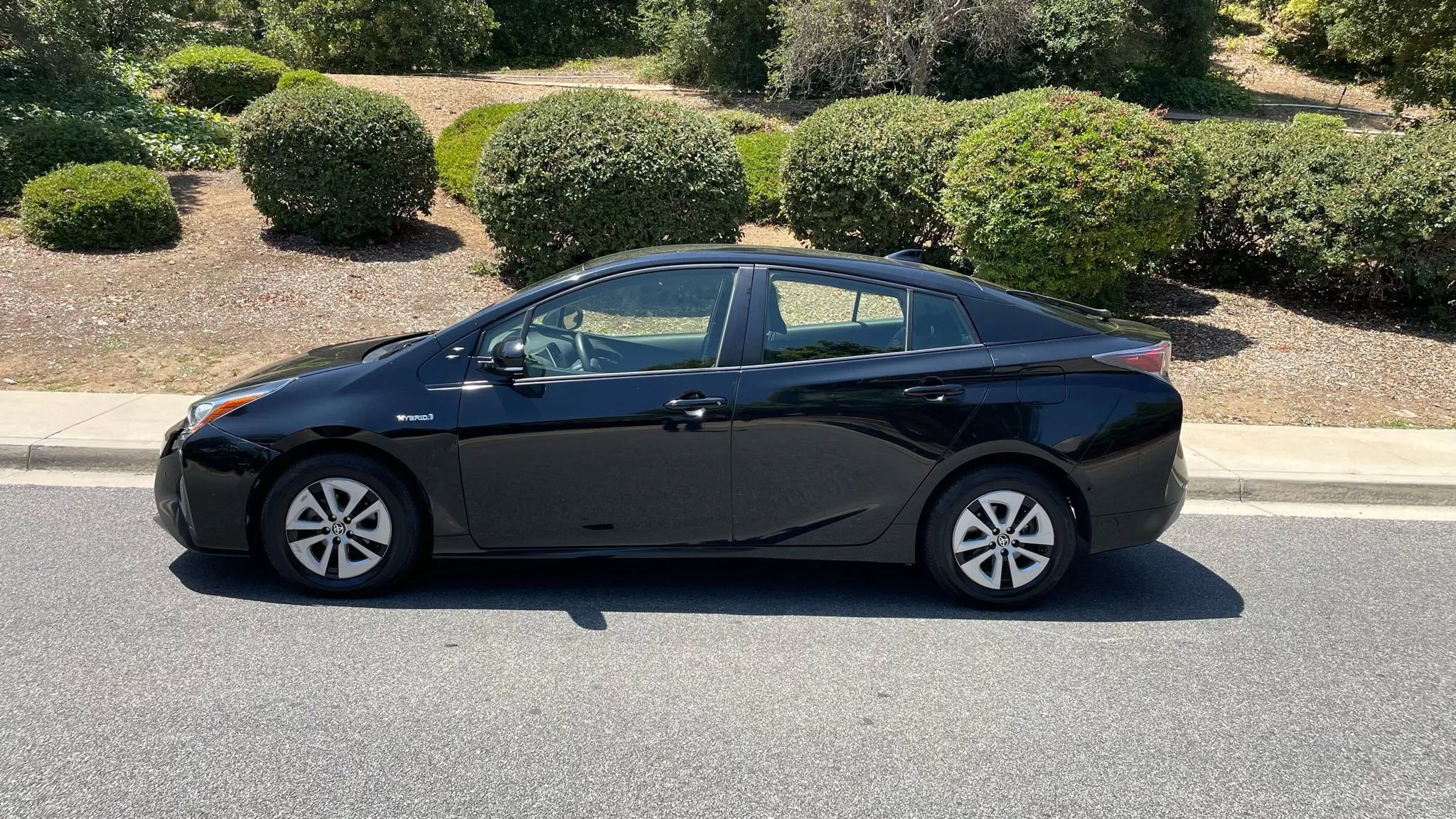Used 2017 Toyota Prius Two image 4