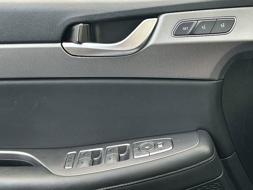 Used 2022 Hyundai Palisade SEL w/ 8P Bench Seat Package AWD/4WD image 24