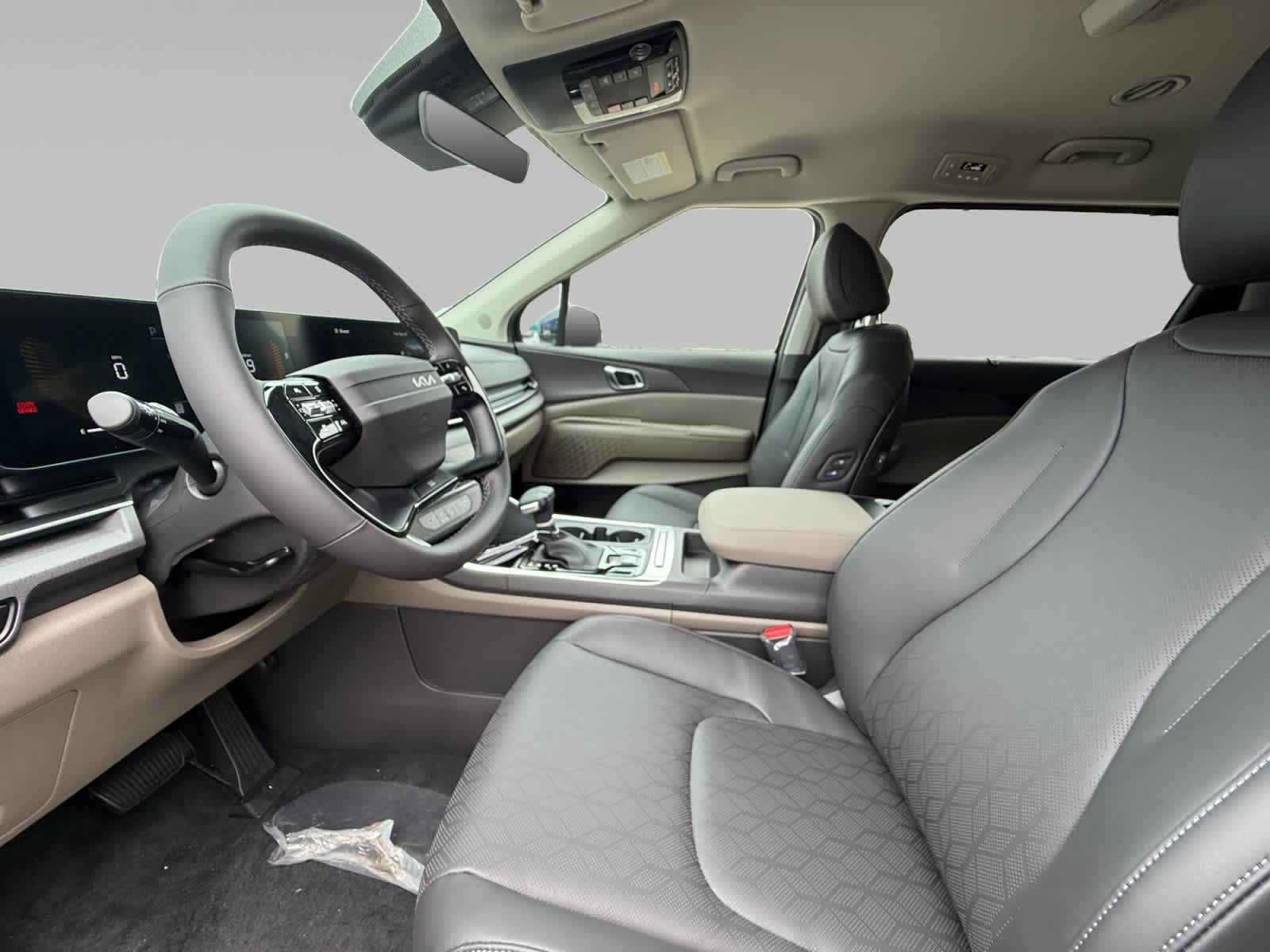 New 2027 Kia Carnival EX FWD image 11