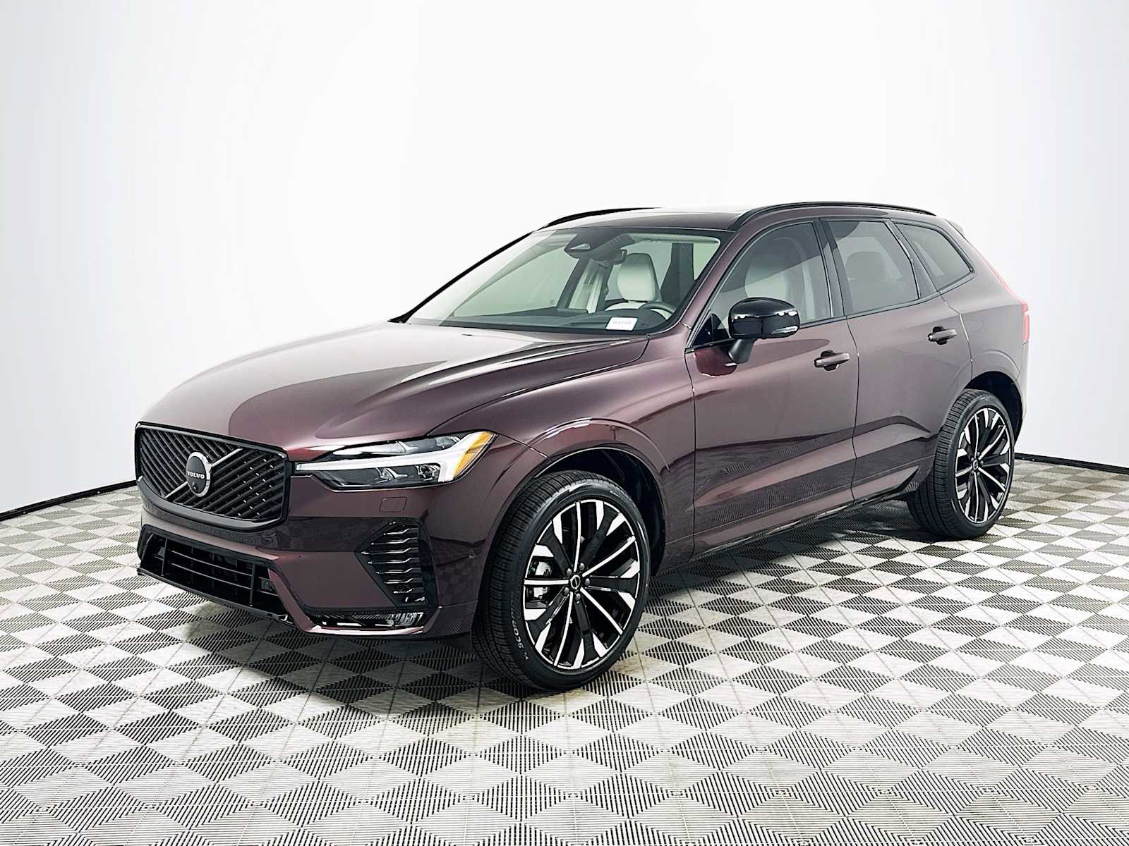New 2026 Volvo XC60 B5 Ultra w/ Climate Package PRO AWD/4WD image 3