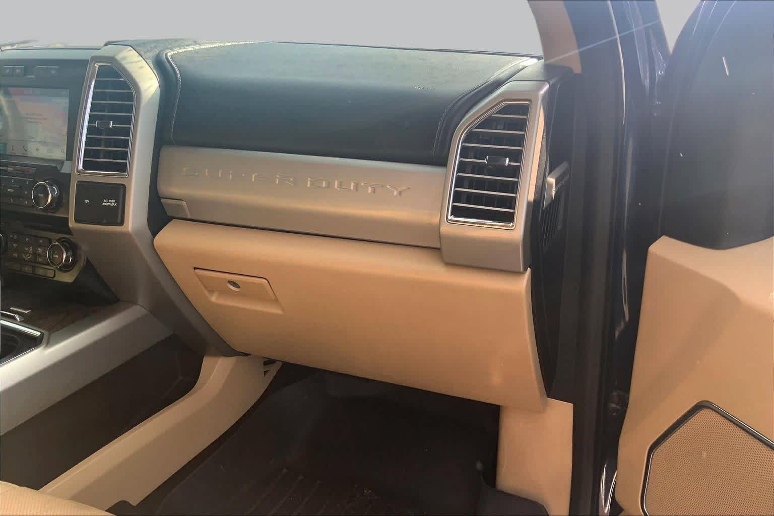 Used 2017 Ford F250 Lariat w/ Lariat Ultimate Package AWD/4WD image 19