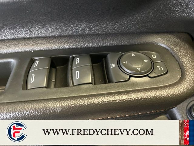 Used 2022 GMC Terrain AT4 w/ Tech Package image 16