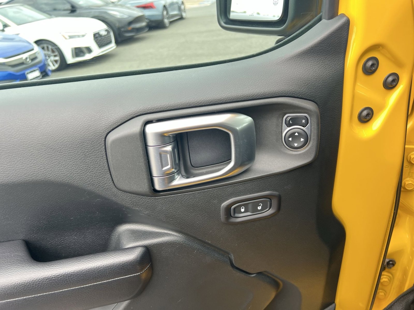 Used 2018 Jeep Wrangler Unlimited Rubicon image 15