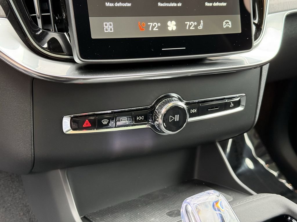 New 2026 Volvo XC90 B6 Ultra image 22