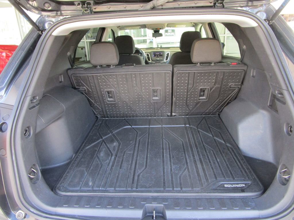 Used 2023 Chevrolet Equinox LT w/ LPO, Floor Liner Package FWD image 14