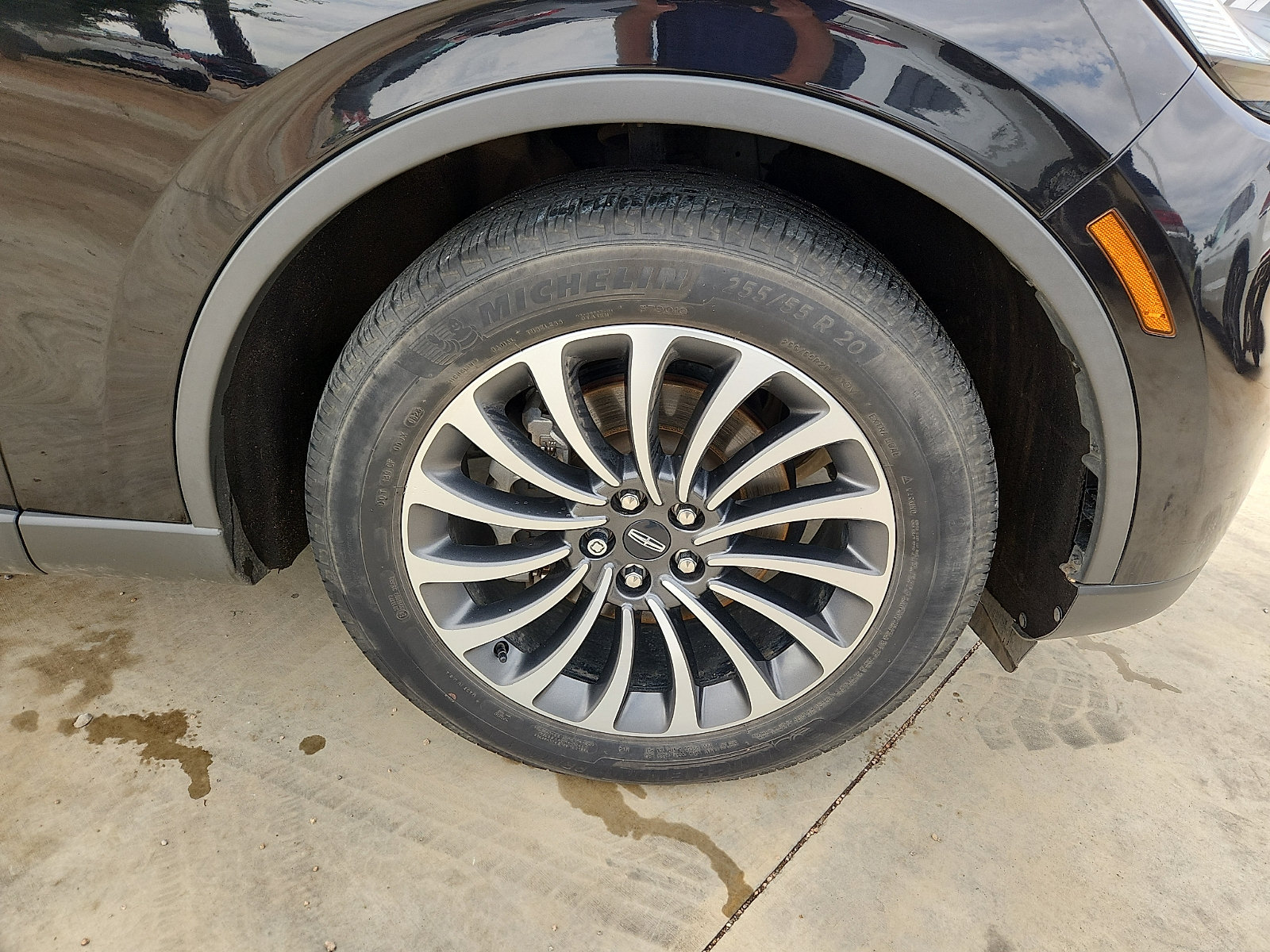 Used 2023 Lincoln Aviator 2WD w/ Premium Package image 9