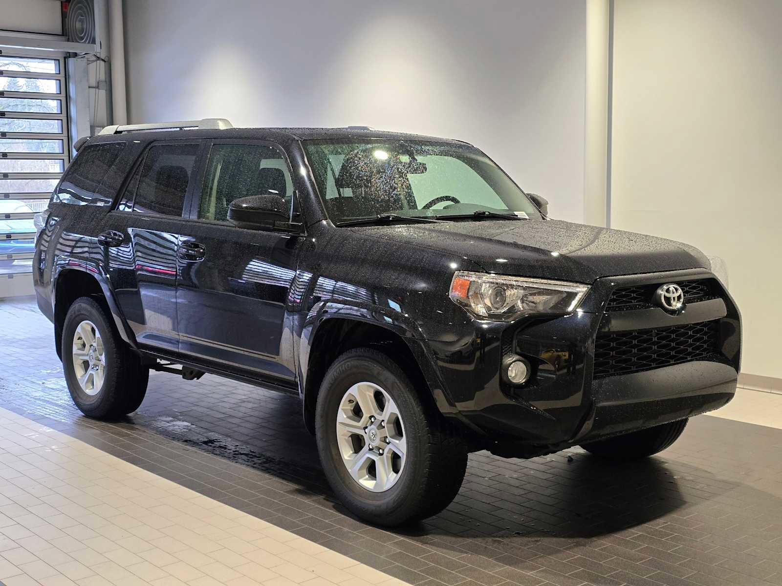 Used 2015 Toyota 4Runner SR5 image 7