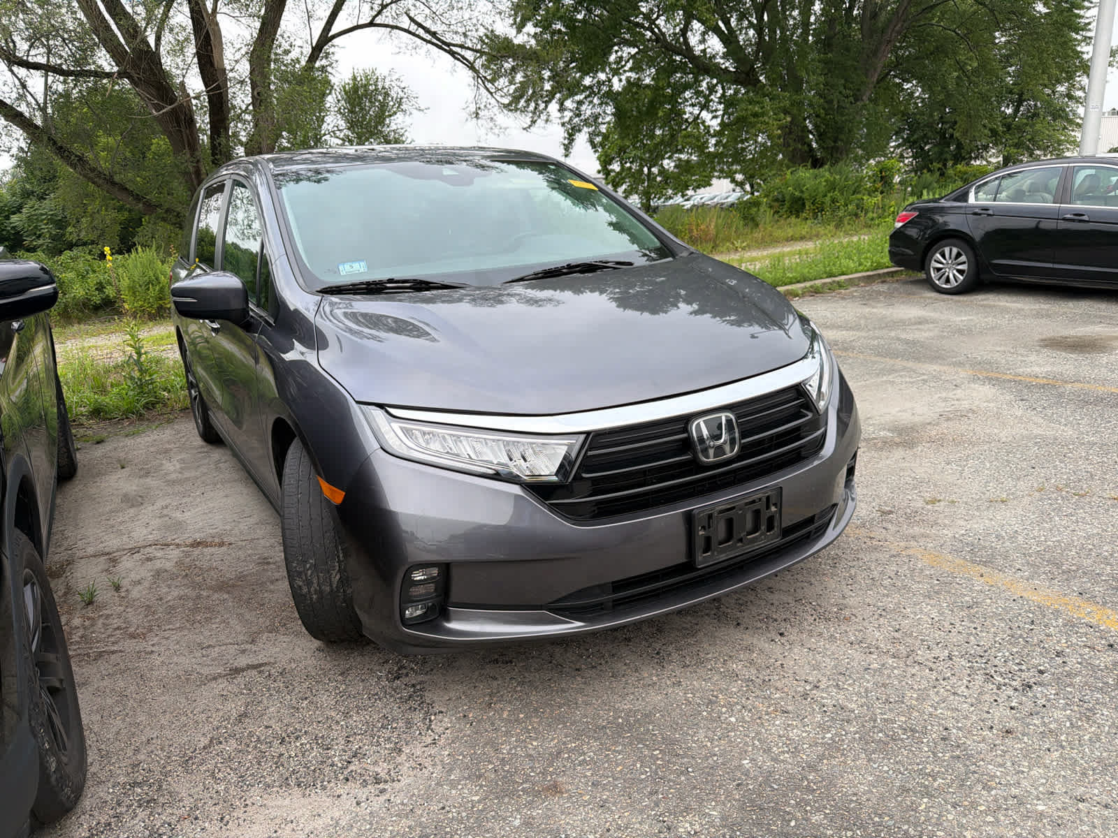 Used 2024 Honda Odyssey EX-L image 2