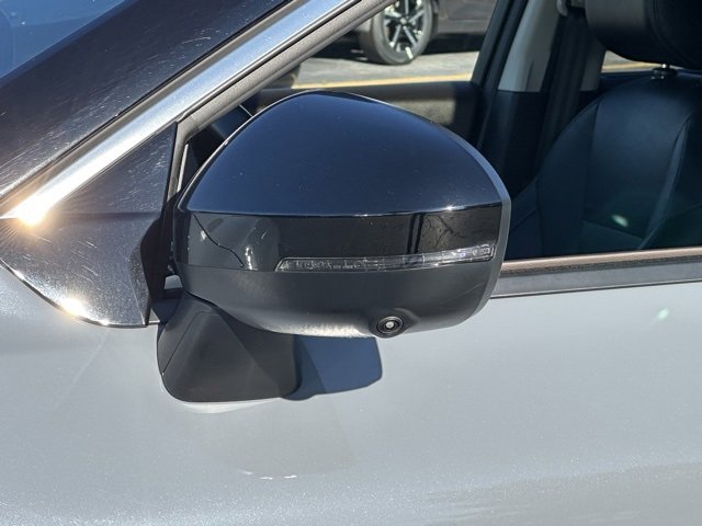 Certified 2022 Nissan Rogue Platinum w/ Head-Up Display Package image 11