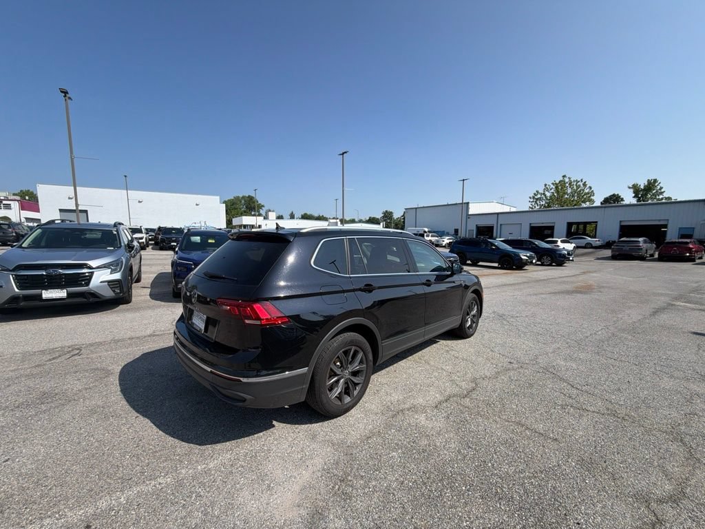 Used 2023 Volkswagen Tiguan SE FWD image 7