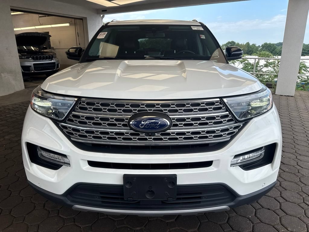 Used 2022 Ford Explorer Limited w/ Limited Technology Package AWD/4WD image 2