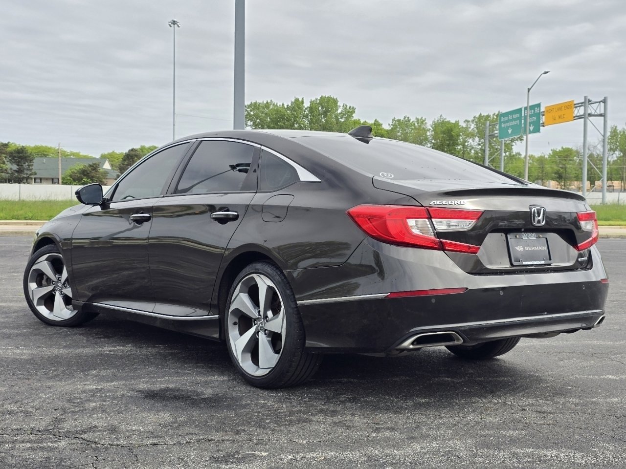 Used 2018 Honda Accord Touring image 16