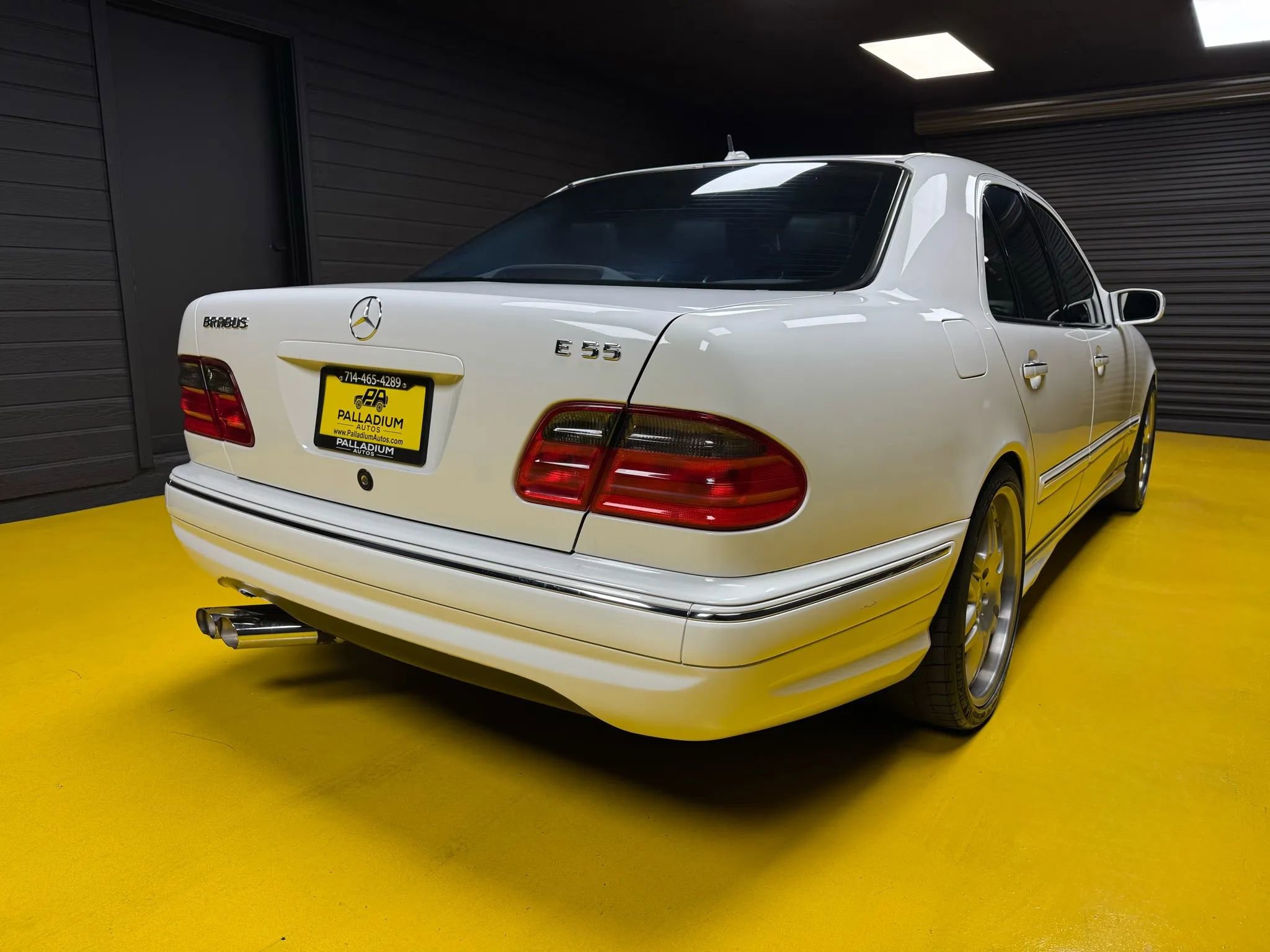 Used 2000 Mercedes-Benz E 55 AMG Sedan image 6
