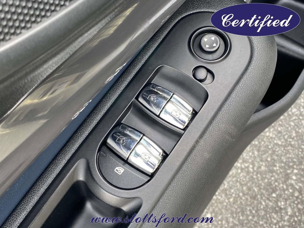 Used 2019 MINI Cooper Clubman S w/ Signature Upholstery Package image 16