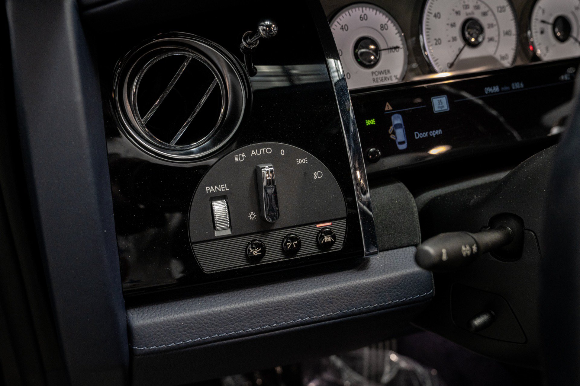 Used 2020 Rolls-Royce Ghost RWD image 32