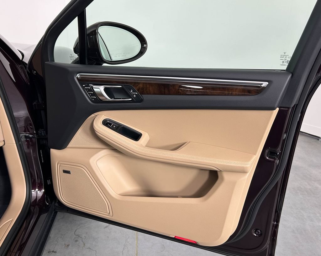 New 2026 Porsche Macan AWD/4WD image 24