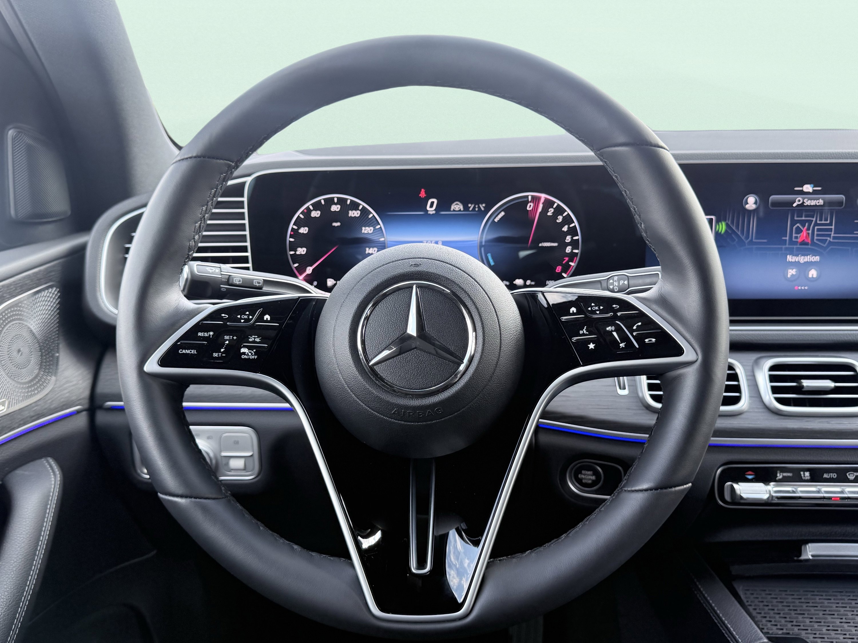 Used 2025 Mercedes-Benz GLE 450e 4MATIC w/ AMG Line Exterior image 42