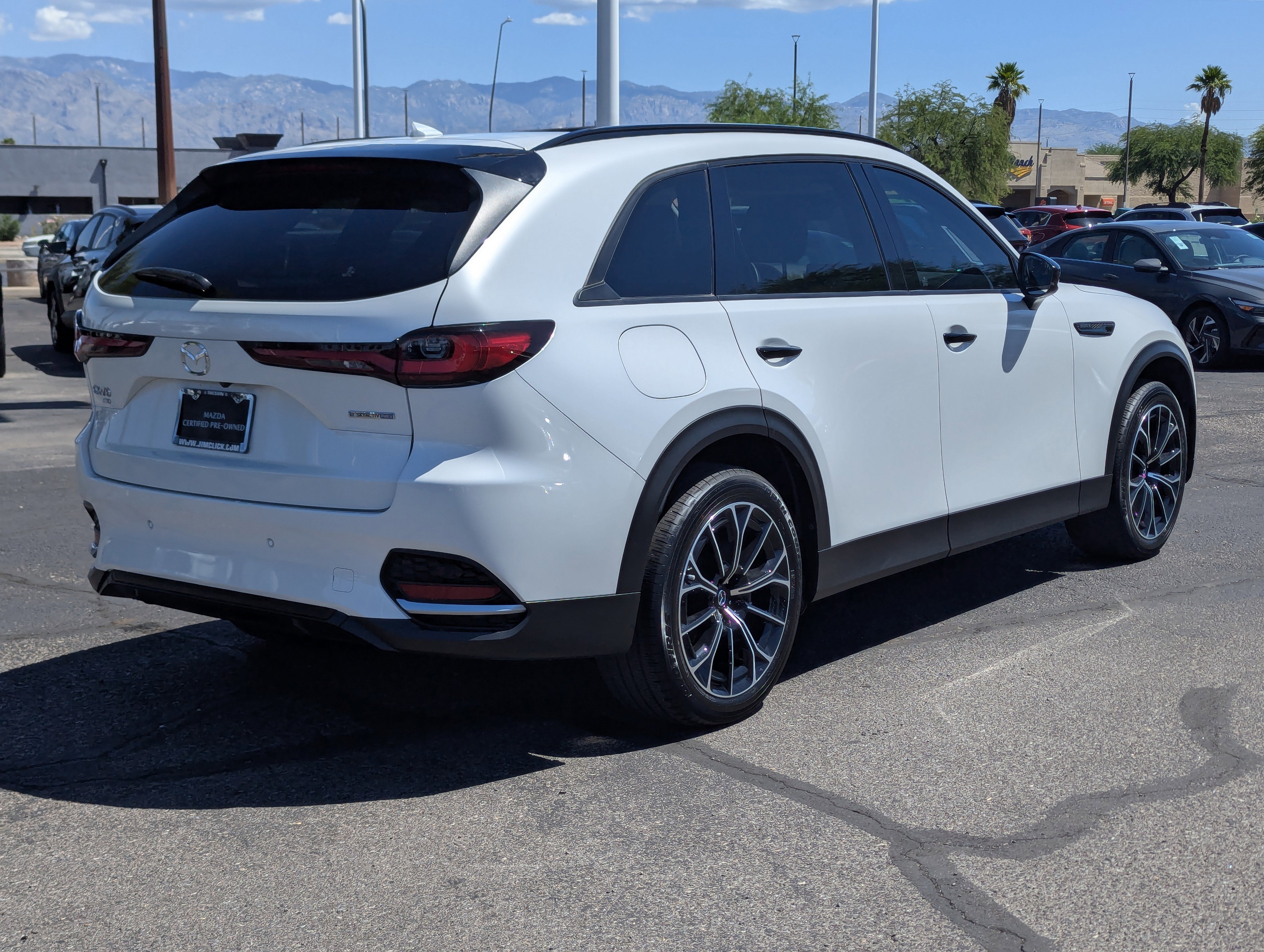 Certified 2025 MAZDA CX-70 Plug-In Hybrid w/ Premium Pkg image 2