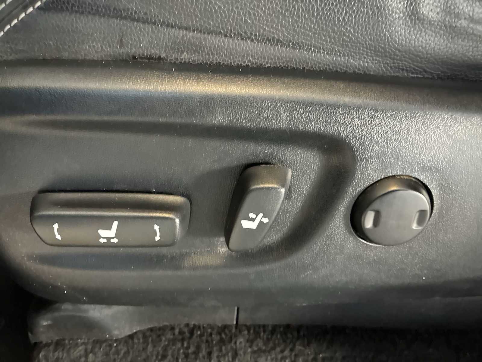 Used 2019 Toyota 4Runner Limited image 14