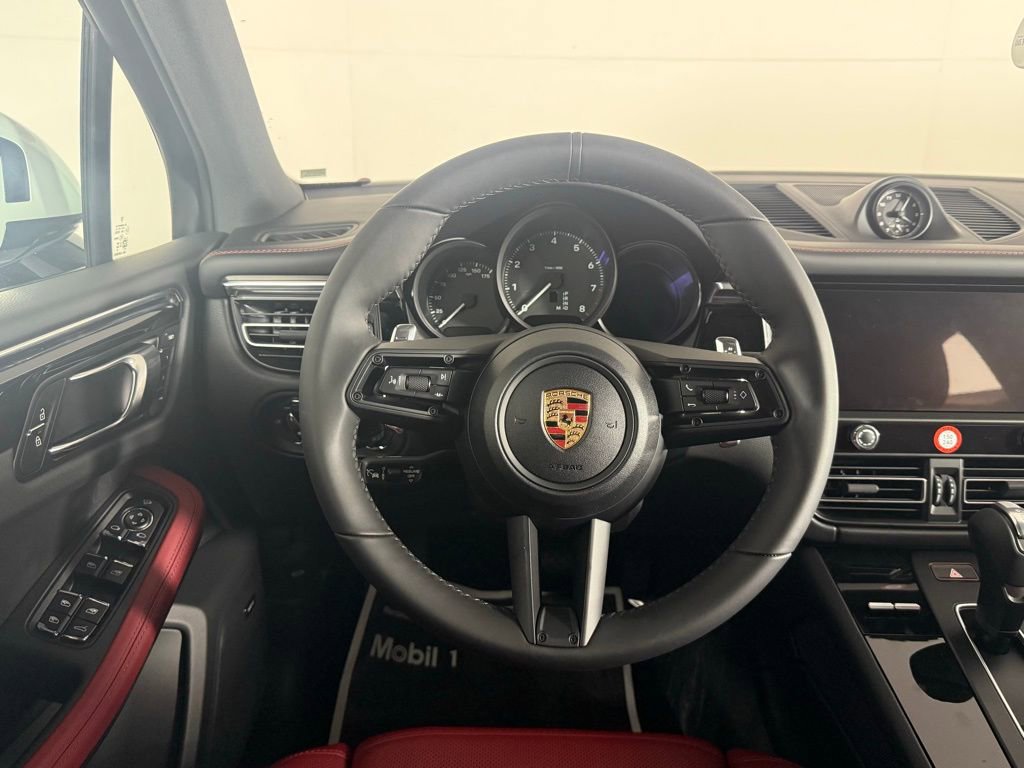 New 2026 Porsche Macan image 21