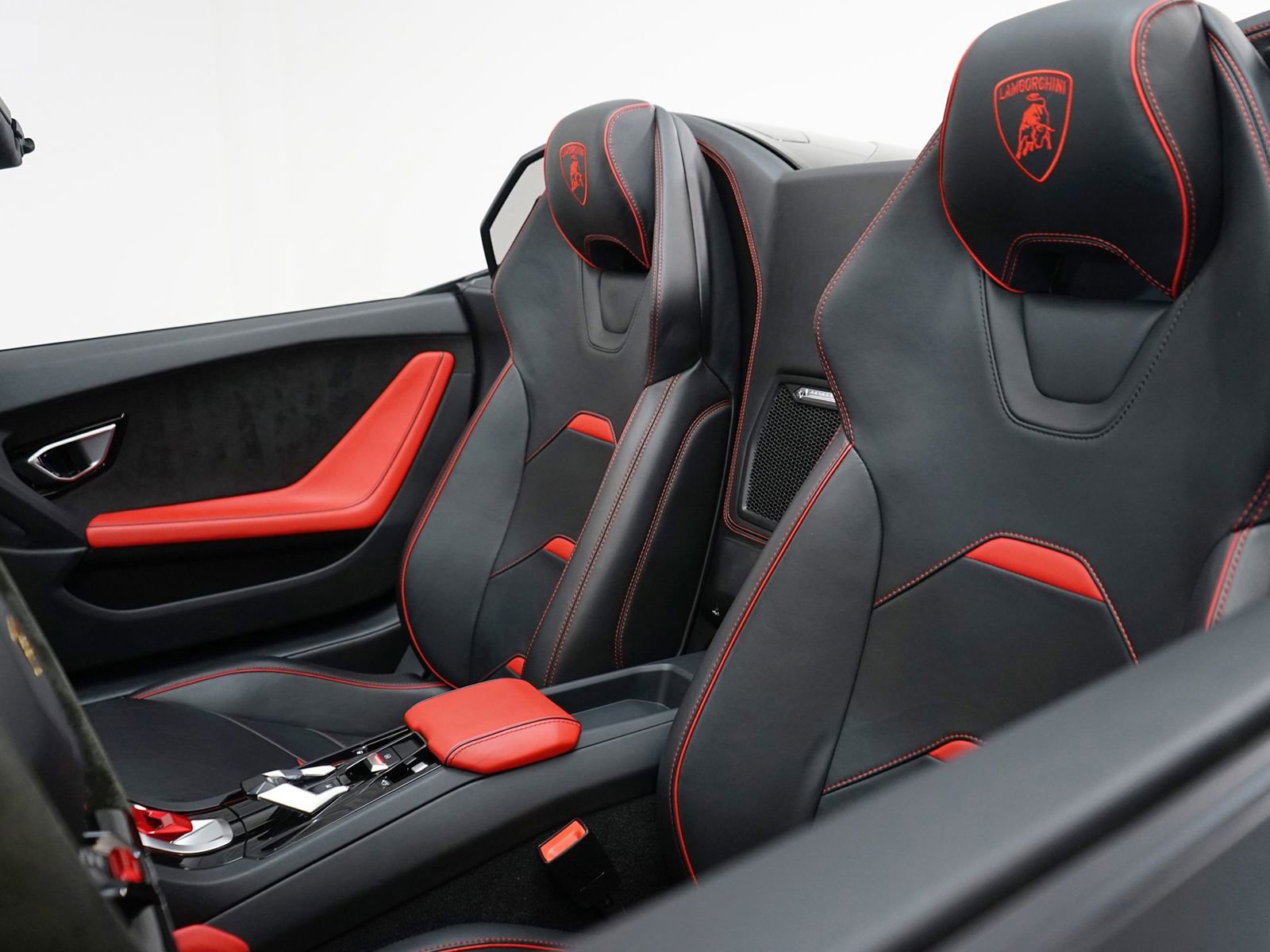 Used 2023 Lamborghini Huracan EVO image 24