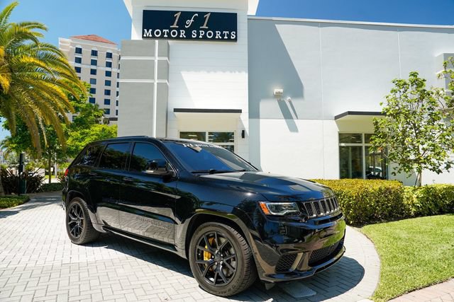 Used 2018 Jeep Grand Cherokee Trackhawk AWD/4WD image 1