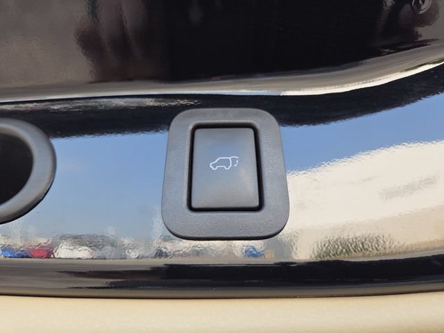 Used 2016 Toyota Highlander XLE w/ Protection Package #3 AWD/4WD image 19