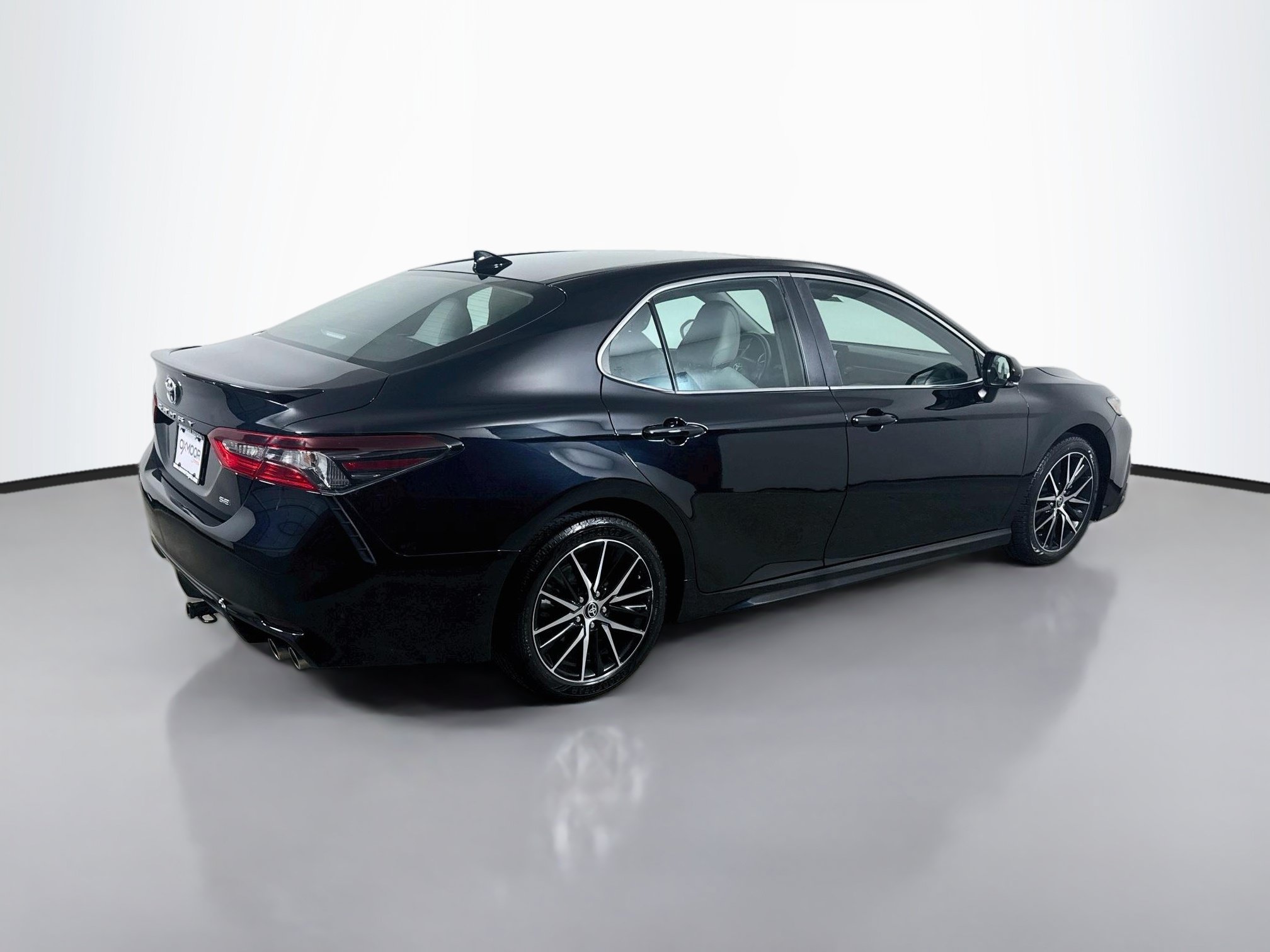 Used 2021 Toyota Camry SE FWD image 7