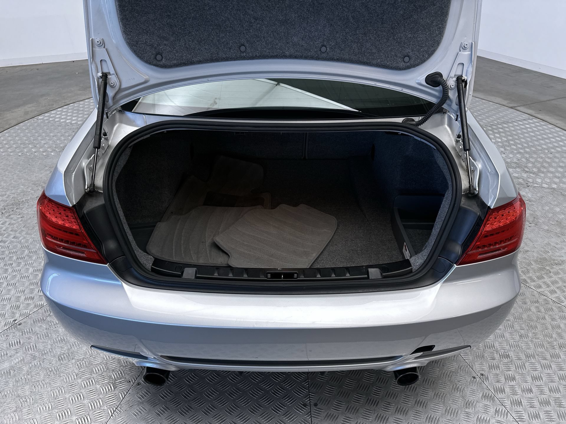 Used 2011 BMW 335is Coupe RWD image 24