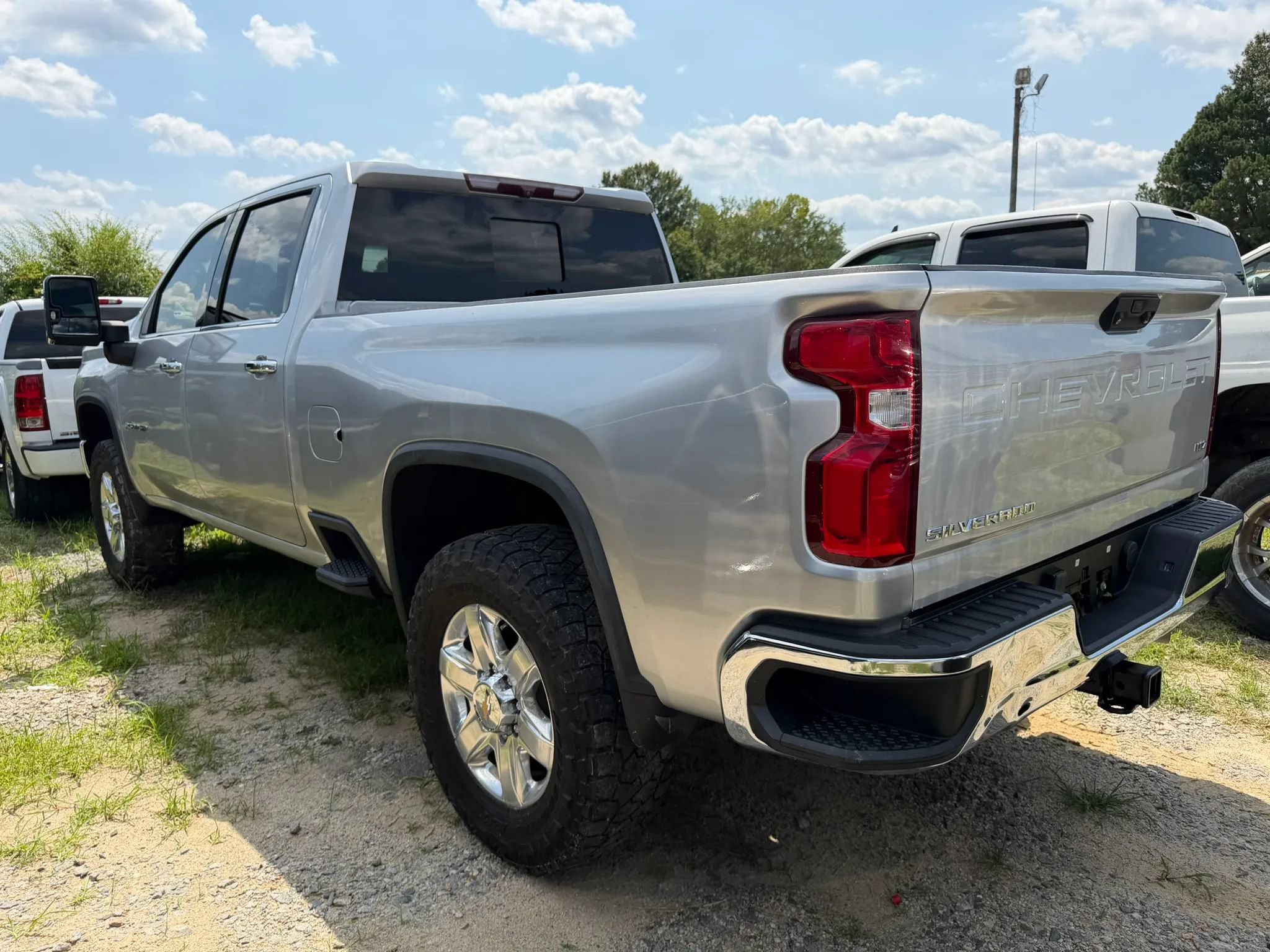 Used 2022 Chevrolet Silverado 2500 LTZ w/ LTZ Convenience Package AWD/4WD image 6