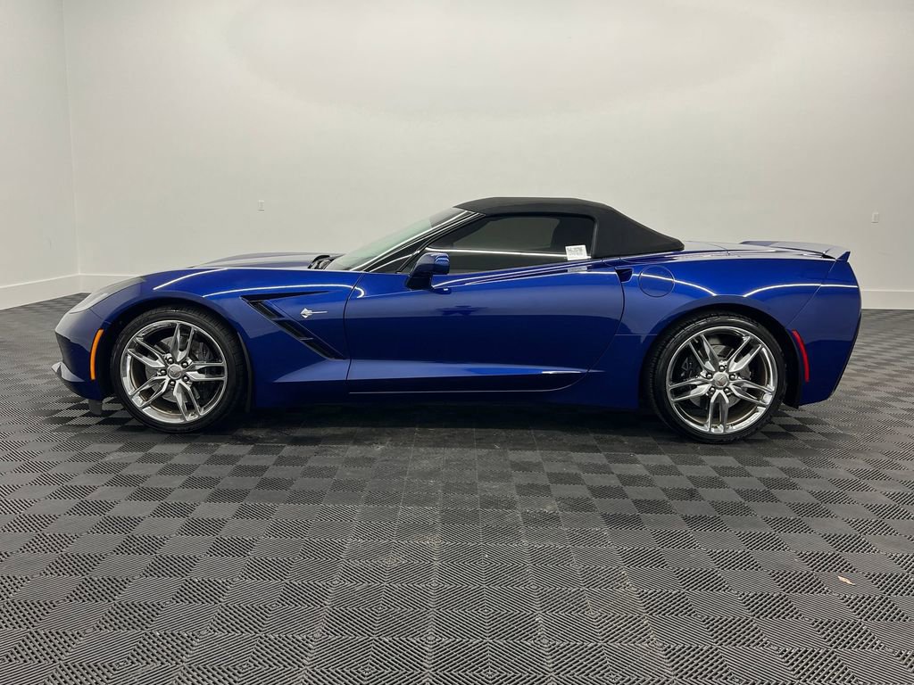 Used 2017 Chevrolet Corvette Stingray Convertible image 2