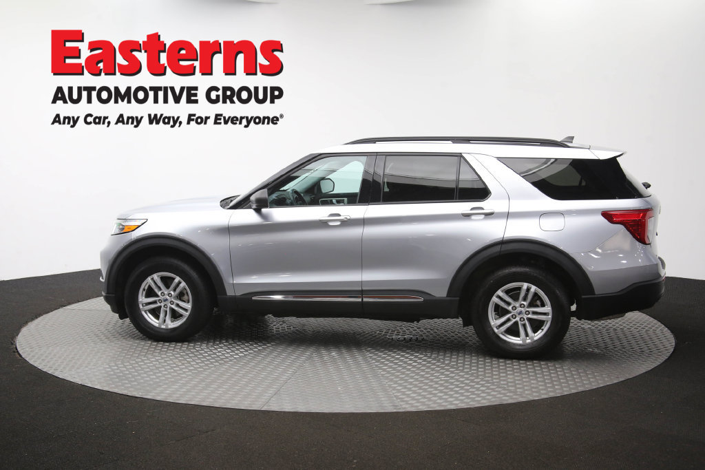 Used 2023 Ford Explorer XLT AWD/4WD image 64